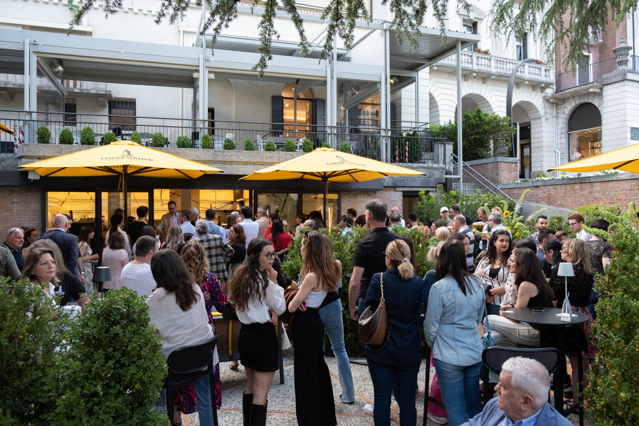 Le rideau s’ouvre sur la Birreria Theresianer Bar Padova